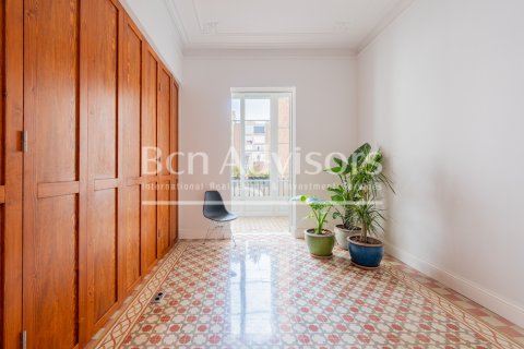 Купить квартиру в Барселона, Испания с 3 спальни, 112м², № 2870 - фото 19