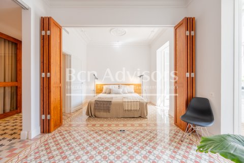 Купить квартиру в Барселона, Испания с 3 спальни, 112м², № 2870 - фото 22