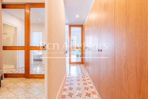 Купить квартиру в Барселона, Испания с 3 спальни, 112м², № 2870 - фото 17