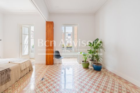 Купить квартиру в Барселона, Испания с 3 спальни, 112м², № 2870 - фото 18