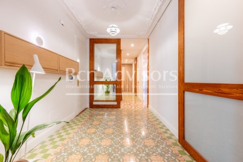 Купить квартиру в Барселона, Испания с 3 спальни, 112м², № 2870 - фото 15