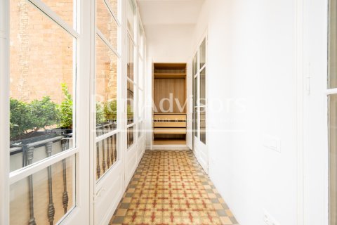 Купить квартиру в Барселона, Испания с 3 спальни, 112м², № 2870 - фото 28