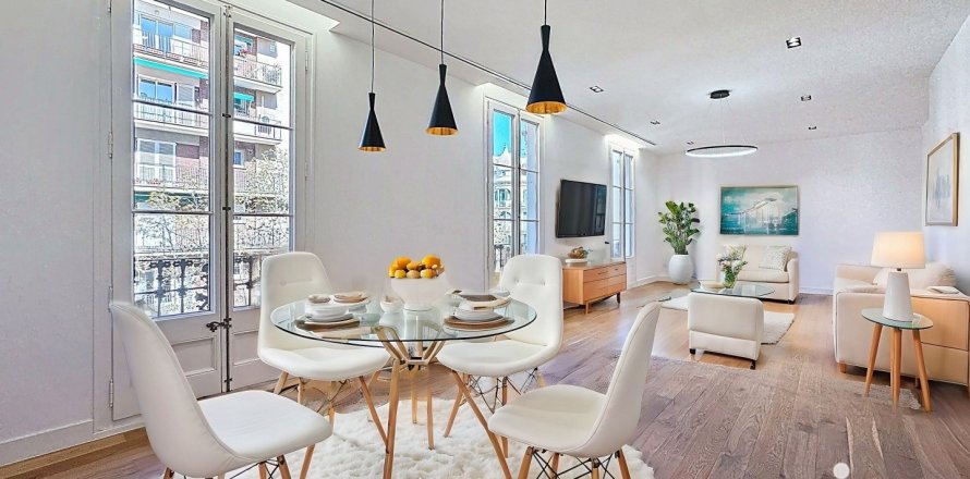 4 bedrooms apartment for sale in Barcelona, Catalonia, Spain № 4923