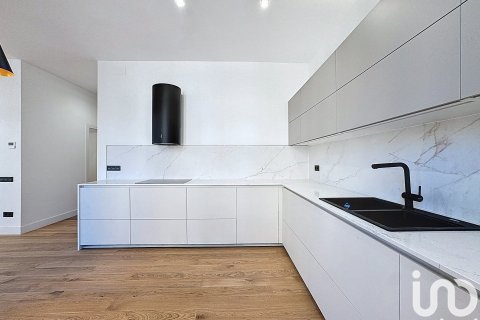 4 bedrooms apartment for sale in Barcelona, Catalonia, Spain № 4923 - photo 9