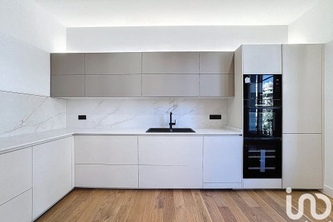 4 bedrooms apartment for sale in Barcelona, Catalonia, Spain № 4923 - photo 7