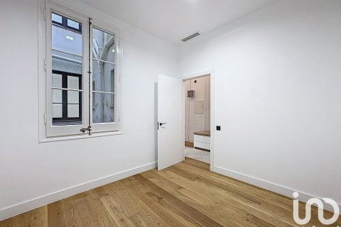 4 bedrooms apartment for sale in Barcelona, Catalonia, Spain № 4923 - photo 23