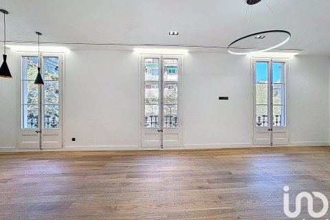 4 bedrooms apartment for sale in Barcelona, Catalonia, Spain № 4923 - photo 4