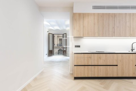 3 bedrooms apartment for sale in Barcelona, Catalonia, Spain № 6460 - photo 10