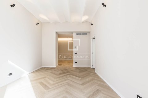 3 bedrooms apartment for sale in Barcelona, Catalonia, Spain № 6460 - photo 13