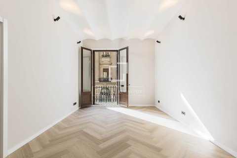 3 bedrooms apartment for sale in Barcelona, Catalonia, Spain № 6460 - photo 3