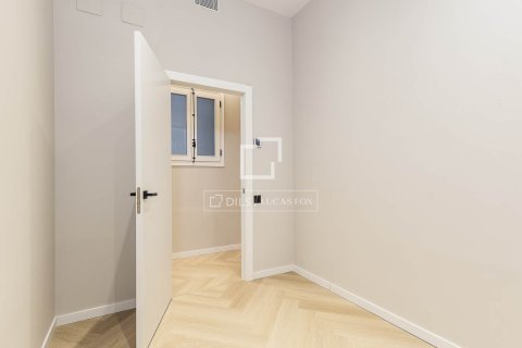 3 bedrooms apartment for sale in Barcelona, Catalonia, Spain № 6460 - photo 20