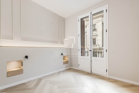 3 bedrooms apartment for sale in Barcelona, Catalonia, Spain № 6460 - photo 16