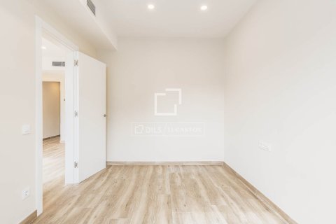 Apartamento de 4 dormitorios en venta en Barcelona, Cataluña, Spain № 6462 - foto 13