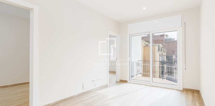 Apartamento de 4 dormitorios en venta en Barcelona, Cataluña, Spain № 6462