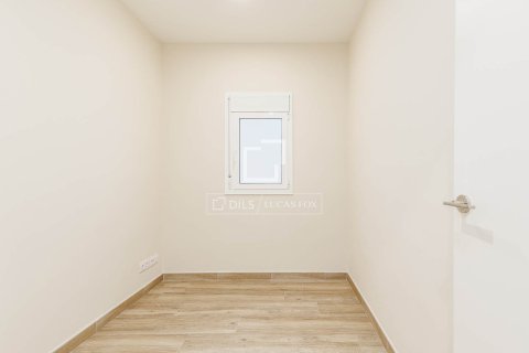 Apartamento de 4 dormitorios en venta en Barcelona, Cataluña, Spain № 6462 - foto 25