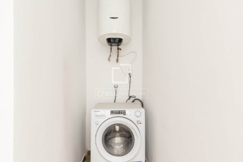 Apartamento de 4 dormitorios en venta en Barcelona, Cataluña, Spain № 6462 - foto 30