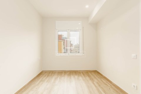 Apartamento de 4 dormitorios en venta en Barcelona, Cataluña, Spain № 6462 - foto 14