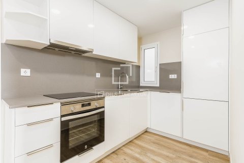 Apartamento de 4 dormitorios en venta en Barcelona, Cataluña, Spain № 6462 - foto 8