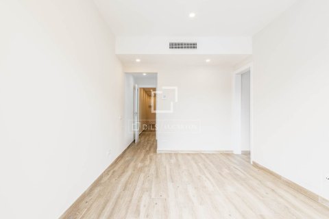 Apartamento de 4 dormitorios en venta en Barcelona, Cataluña, Spain № 6462 - foto 4