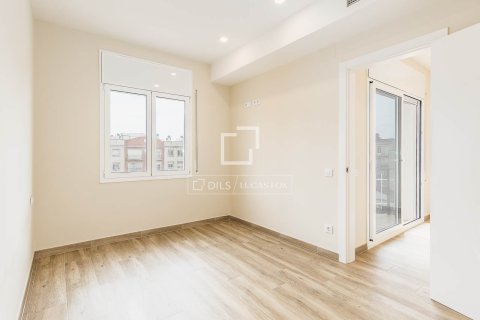 Apartamento de 4 dormitorios en venta en Barcelona, Cataluña, Spain № 6462 - foto 12