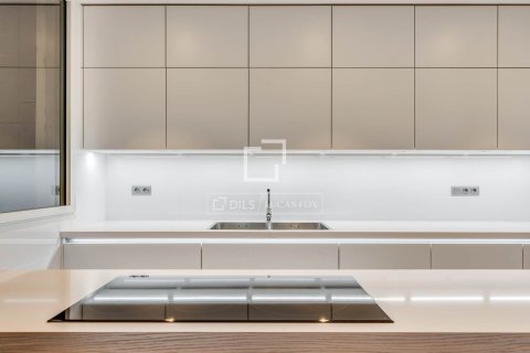 Снять в аренду квартиру в Барселона, Испания с 4 спальни, 230м², № 6465 - фото 8