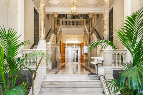 Снять в аренду квартиру в Барселона, Испания с 4 спальни, 230м², № 6465 - фото 23