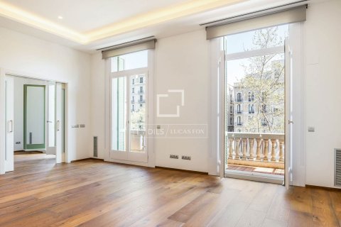 Снять в аренду квартиру в Барселона, Испания с 4 спальни, 230м², № 6465 - фото 5