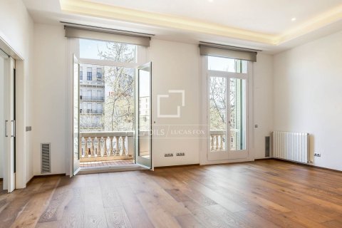 Квартира с 4 спальнями в Барселоне, Каталония, Испания № 6465