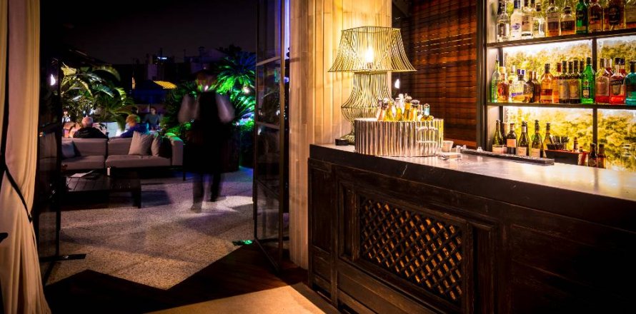 Propiedad comercial de 75 m² en venta en Barcelona, Cataluña, Spain № 1818