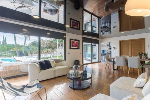 Купить квартиру в Сан-Андреу-де-Льяванерес, Испания с 4 комнаты, 400м², № 1819 - фото 3