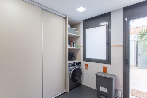 Купить квартиру в Сан-Андреу-де-Льяванерес, Испания с 4 комнаты, 400м², № 1819 - фото 25