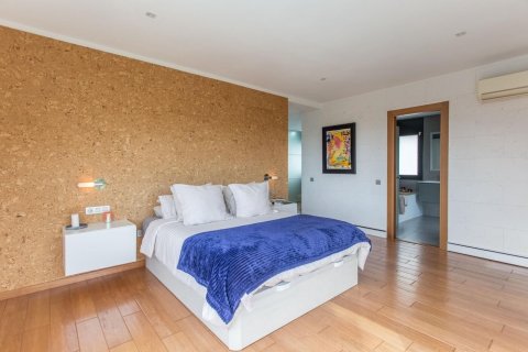 Купить квартиру в Сан-Андреу-де-Льяванерес, Испания с 4 комнаты, 400м², № 1819 - фото 11