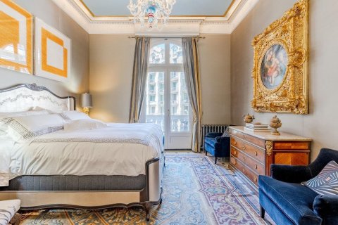 Купить квартиру в Барселона, Испания с 5 комнат, 250м², № 1820 - фото 30