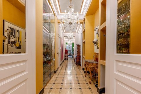 Купить квартиру в Барселона, Испания с 5 комнат, 250м², № 1820 - фото 24