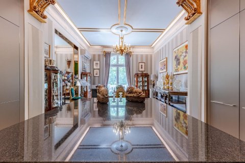 Купить квартиру в Барселона, Испания с 5 комнат, 250м², № 1820 - фото 7