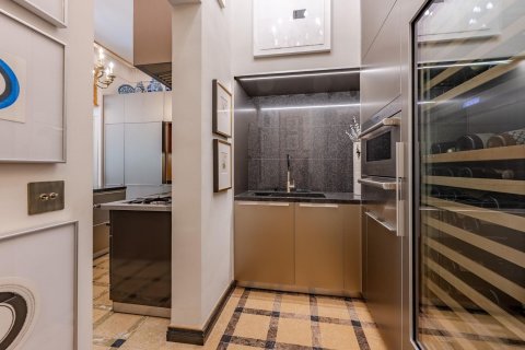 Купить квартиру в Барселона, Испания с 5 комнат, 250м², № 1820 - фото 10