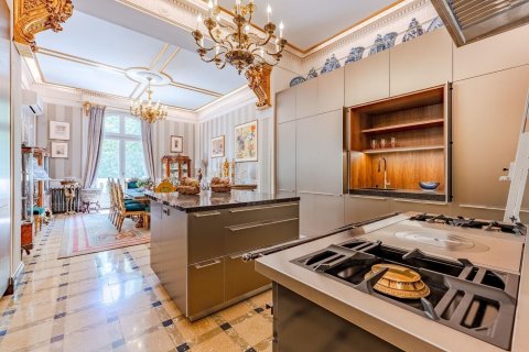 Купить квартиру в Барселона, Испания с 5 комнат, 250м², № 1820 - фото 6