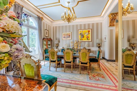 Купить квартиру в Барселона, Испания с 5 комнат, 250м², № 1820 - фото 11