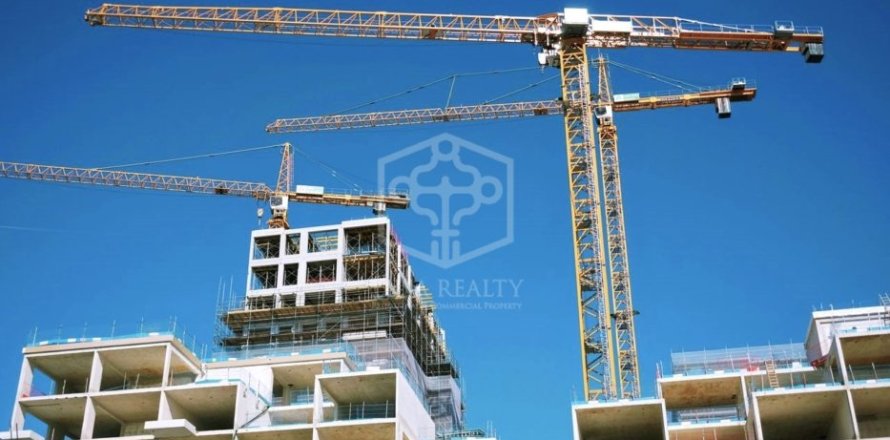 Parcela de 180 dormitorios en venta en Barcelona, Cataluña, Spain № 1115