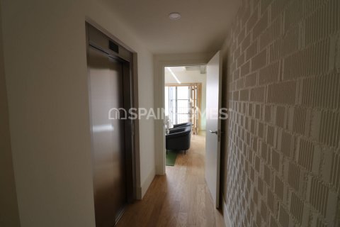 Купить виллу в Барселона, Испания с 3 комнаты, 76м², № 1109 - фото 17