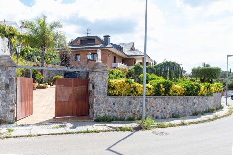 Купить дом в Ллика де Валь, Испания с 5 спален, 335м², № 2337 - фото 14