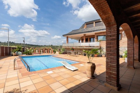 Купить дом в Ллика де Валь, Испания с 5 спален, 335м², № 2337 - фото 5