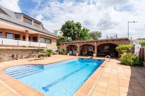 Купить дом в Ллика де Валь, Испания с 5 спален, 335м², № 2337 - фото 12