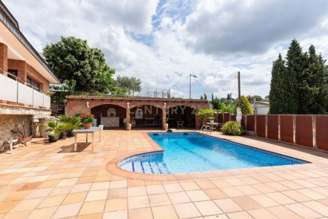 Купить дом в Ллика де Валь, Испания с 5 спален, 335м², № 2337 - фото 2