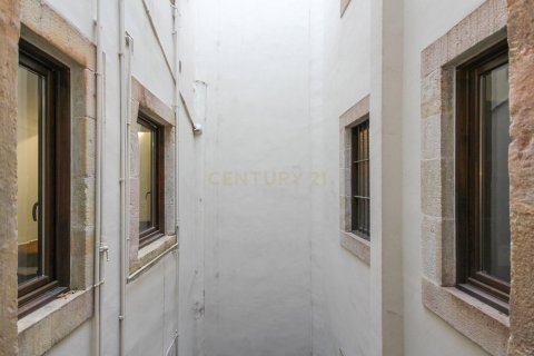Купить квартиру в Старый город, Барселона, Испания с 8 спален, 240м², № 2335 - фото 7