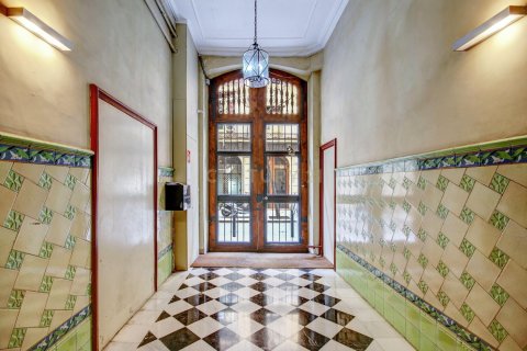 Купить квартиру в Старый город, Барселона, Испания с 8 спален, 240м², № 2335 - фото 14