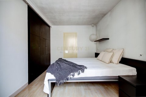 Купить квартиру в Старый город, Барселона, Испания с 8 спален, 240м², № 2335 - фото 5