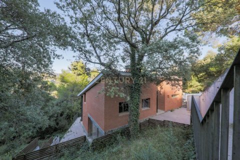 Купить дом в Матадепера, Испания с 3 спальни, 301м², № 2334 - фото 22