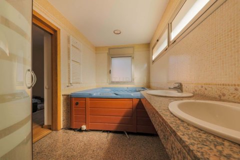 Купить дом в Матадепера, Испания с 3 спальни, 301м², № 2334 - фото 10