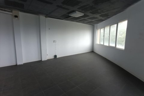 Apartamento de 2705 m² en venta en Santa Coloma de Cervelló, Barcelona, Cataluña, Spain № 7006 - foto 10